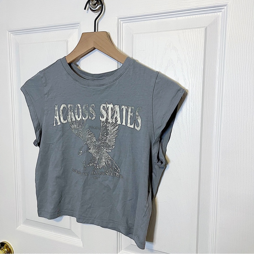 ✧･ﾟgray faded graphic tee